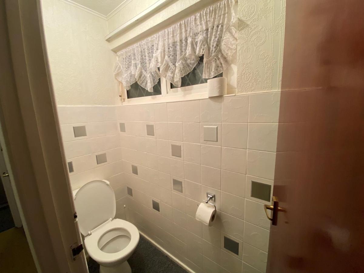 Serene 4Br In Harborne Close To Qe Hospital, Harborne Centre Birmingham Esterno foto