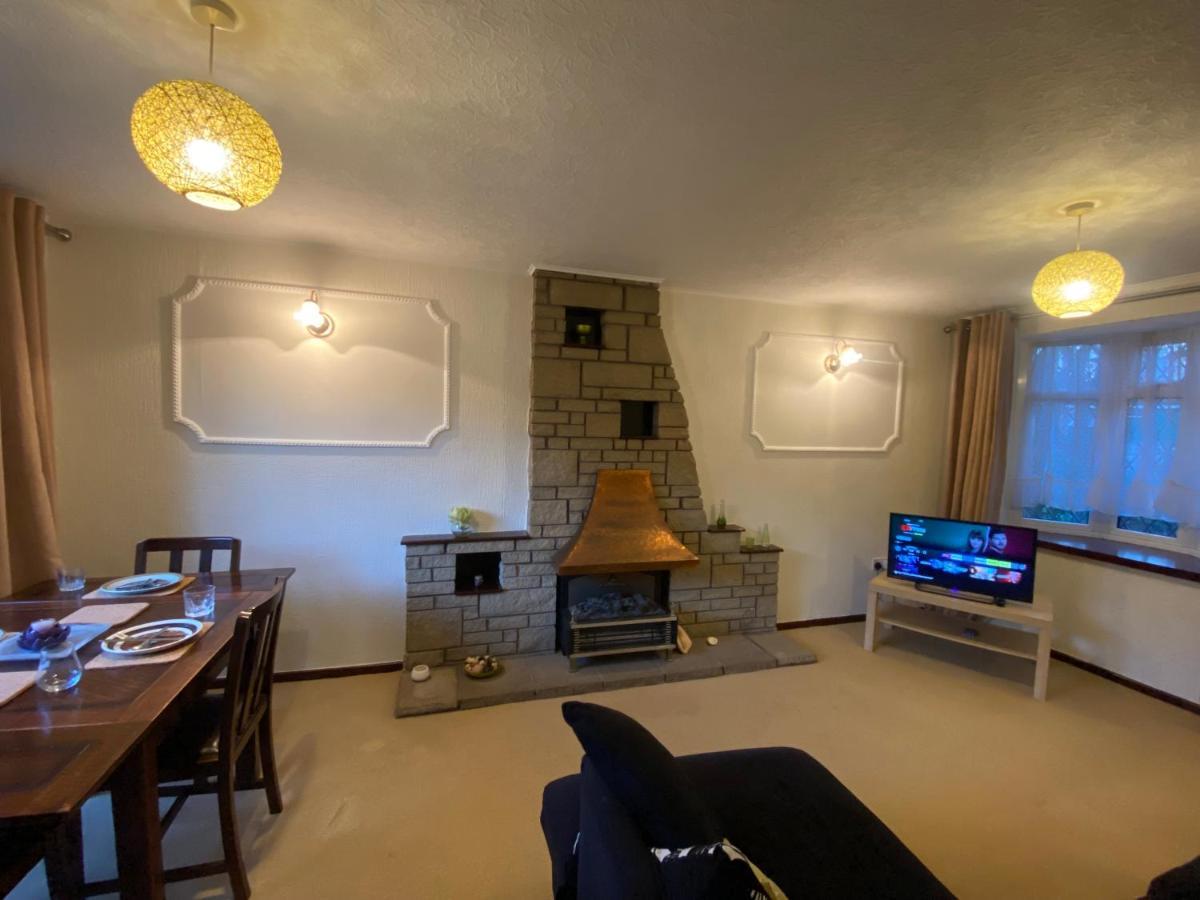 Serene 4Br In Harborne Close To Qe Hospital, Harborne Centre Birmingham Esterno foto