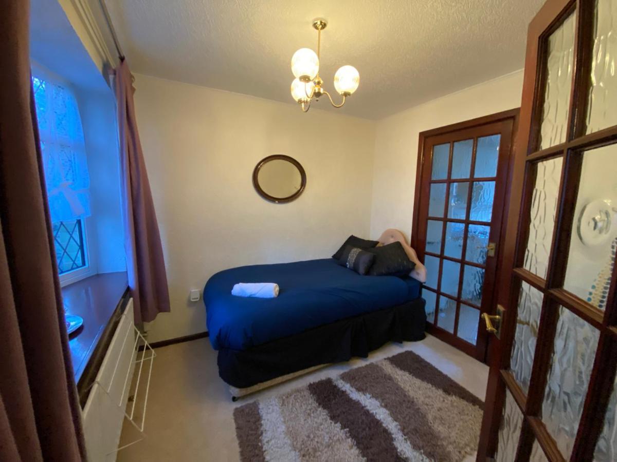 Serene 4Br In Harborne Close To Qe Hospital, Harborne Centre Birmingham Esterno foto